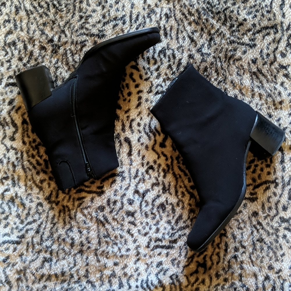 Vintage Elegant Black Ankle Booties